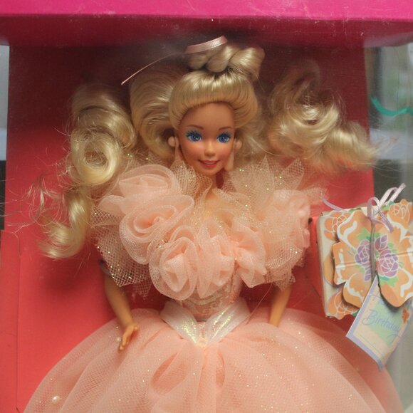 Vintage Birthday Surprise Barbie Doll 1991 Mattel 3679 NRFB - Picture 2 of 5